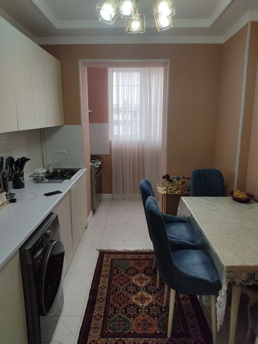 Navoi shaxar tomson maktabi bilan qarama qarshi  domda lyux kvartira