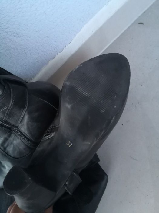 Дамски кожени ботуши