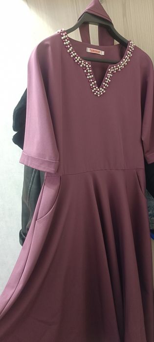 Платье нарядное красивое, новое