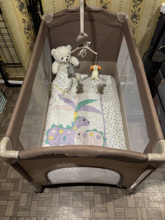 Продам детскую кроватку