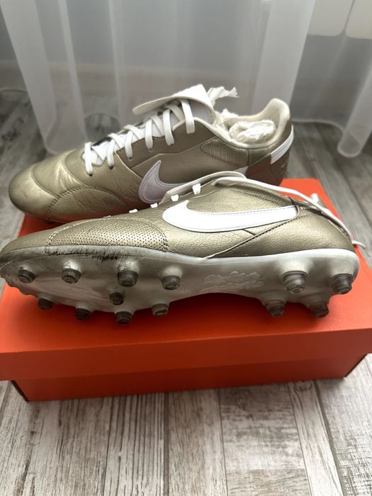 Футболни обувки Nike Premier III FG