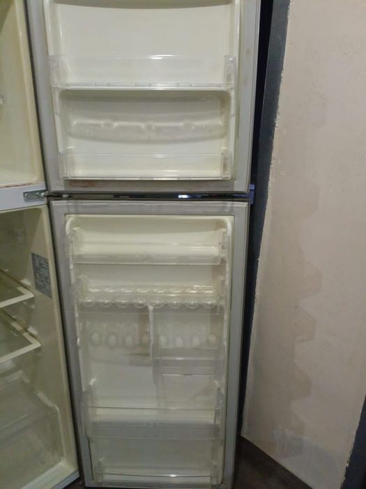 Халадилник сотилади