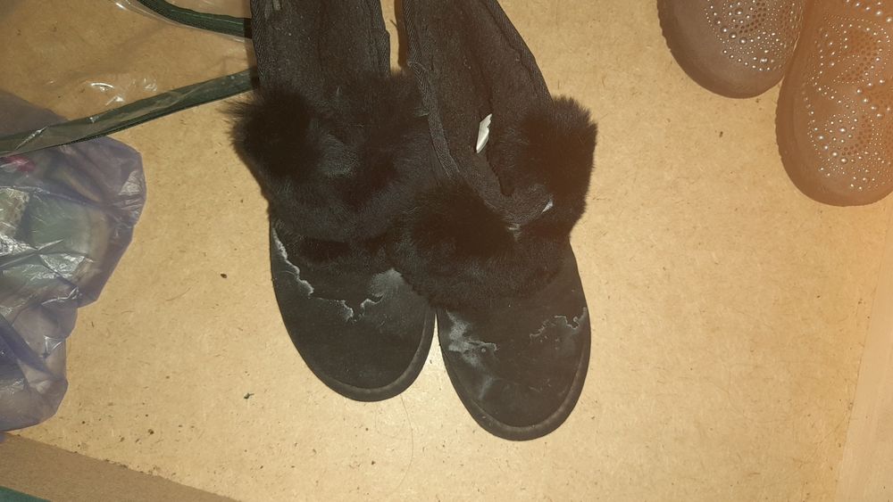 Продам женскую обувь