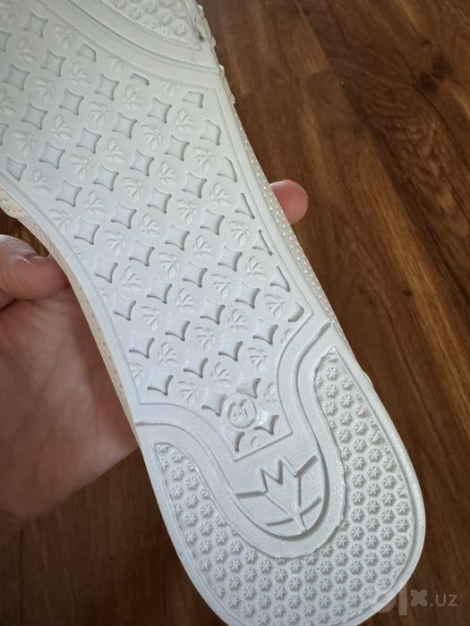 Женская обувь adidas