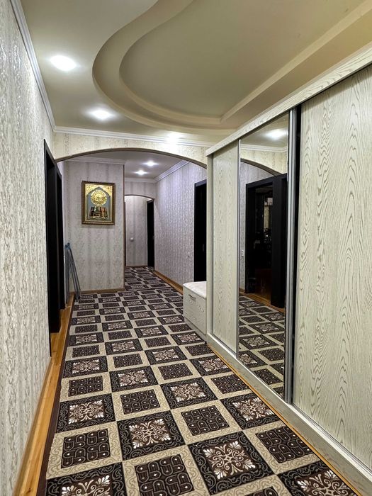 Olmazor tumanida (Akfa medline) 4 xonali uy sotiladi