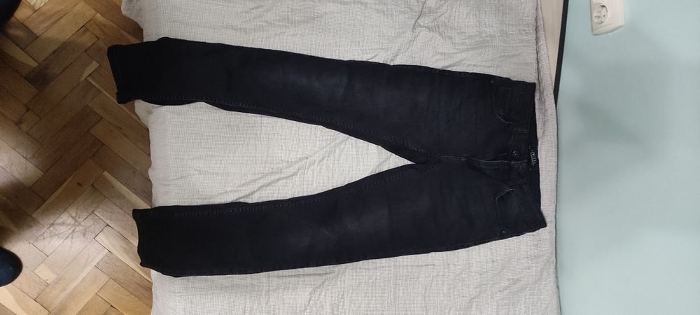 Черни дънки с цип