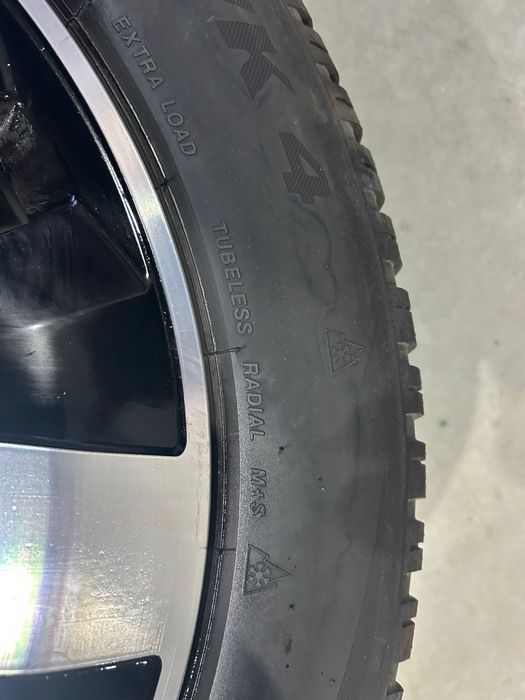 Jante originale Mercedes GLA GLB GLC cu anvelope de iarnă 235 55 R18