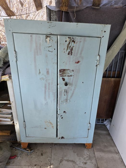 Сейф, шкаф методически