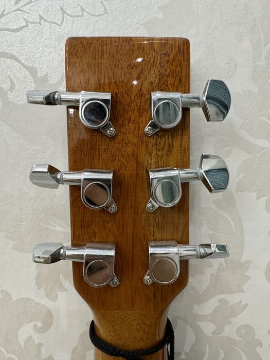 аккустическая гитара