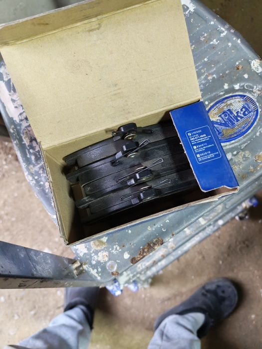 Тормозные передние колодки