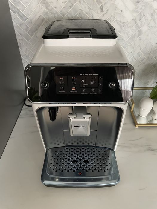 Espressor automat Philips LatteGo EP2333/40 Garantie 2 ani PRET FIX