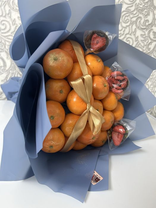 Мандариновый букет с оформлением