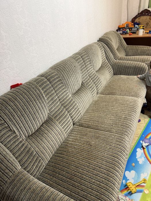 Продам стол, диван, кресло, кровать