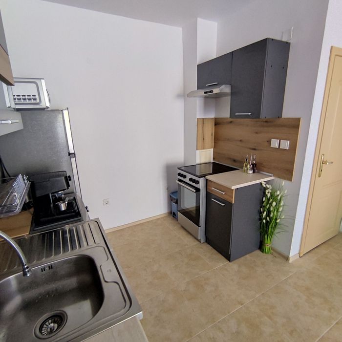 Дава се под наем Двустаен апартамент в Созопол - 65 кв.м за 330 € - Снимка #1