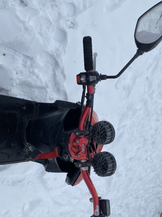 Продам скутер м8