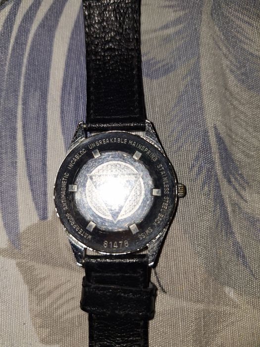 Продава се часовник Atlantic 21 jewels original работещ.