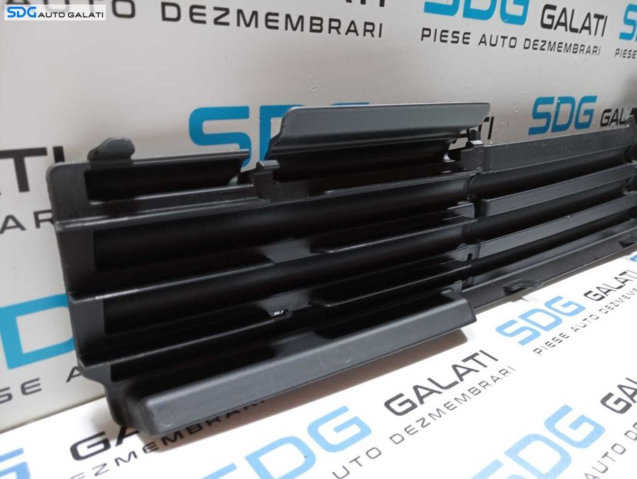 Grila Centrala Inferioara Ornament Spoiler Bara Fata Nou Opel Crossland X 2017 - 2020 Cod Y00085880 P1UO-51765 [M3992]