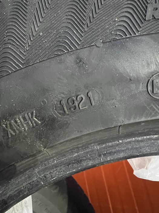 Зимняя резина 225/70/16