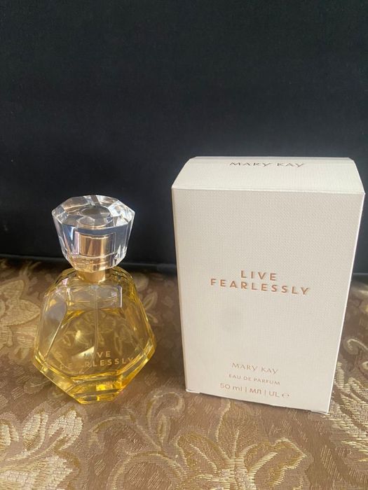 Продам духи mary kay