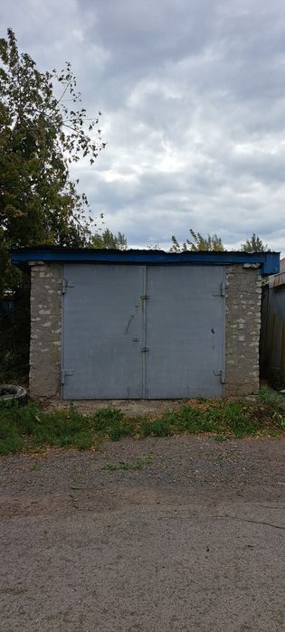 Продам гараж возле дома Пшенбаева 17