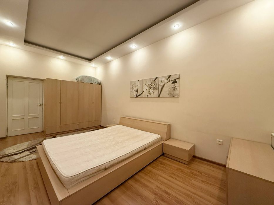 Срочно Продается Квартира 3/4/4 70м2 на ул. Лабзак