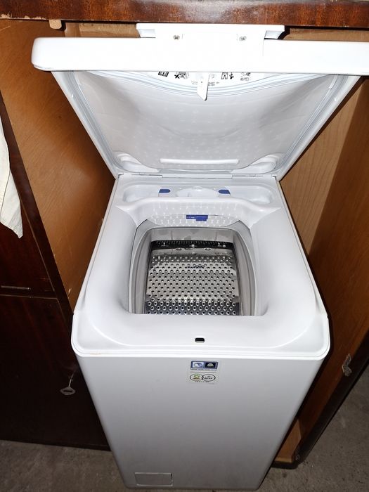 Electrolux verticală PerfectCare600,7.0 kg Inverter,cuva carbon