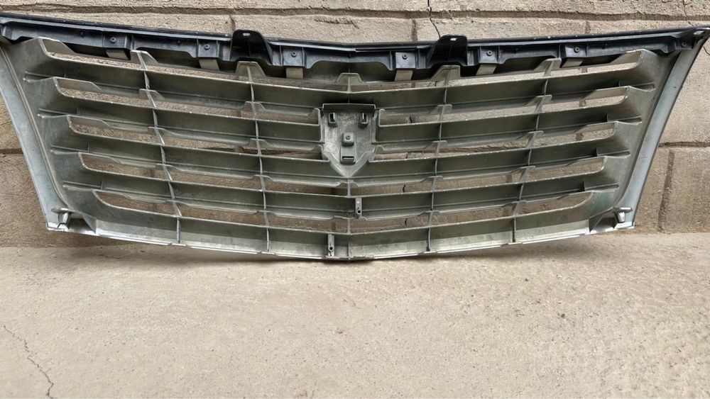 Решотка радиатора Toyota Alphard