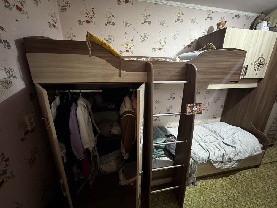 Продам спальный комплект