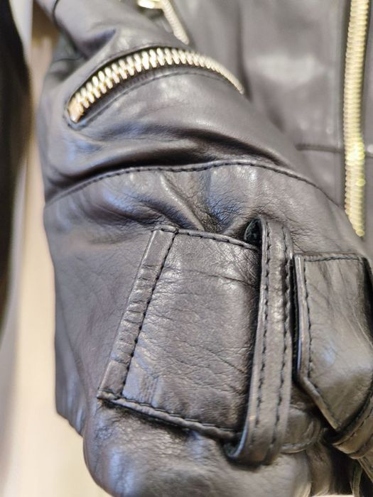 Продаю кожаную куртку — размер S