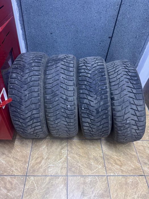 Продам шины 215/60/17