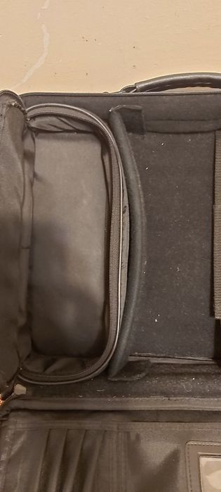 Geantă pentru laptopuri marca DELL