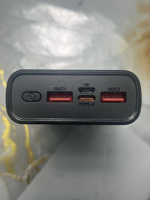 Повербанк на 20 000 ампер/час