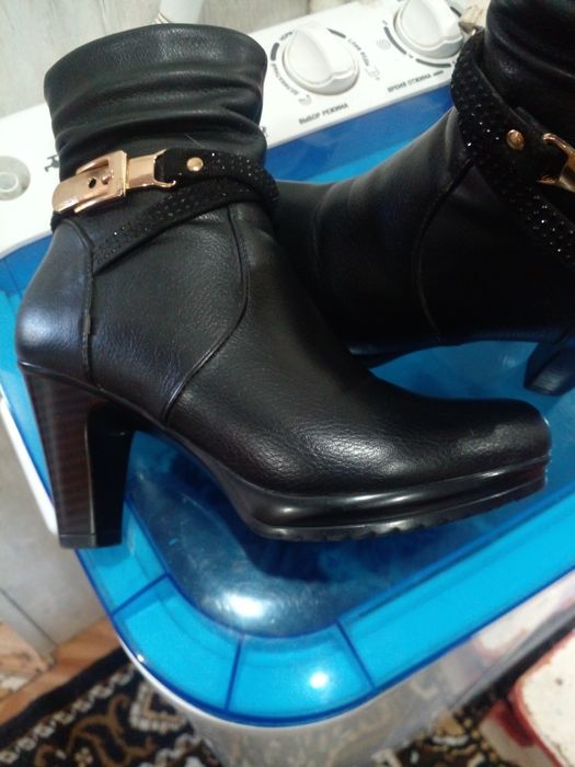 Продам обувь женскую