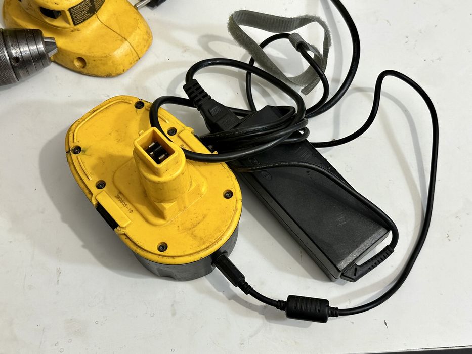 Bormasina cu percuție DeWalt DC925 Unealta Dewalt DC550 18V