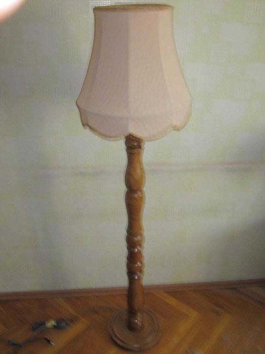 Високи и масивни лампиони