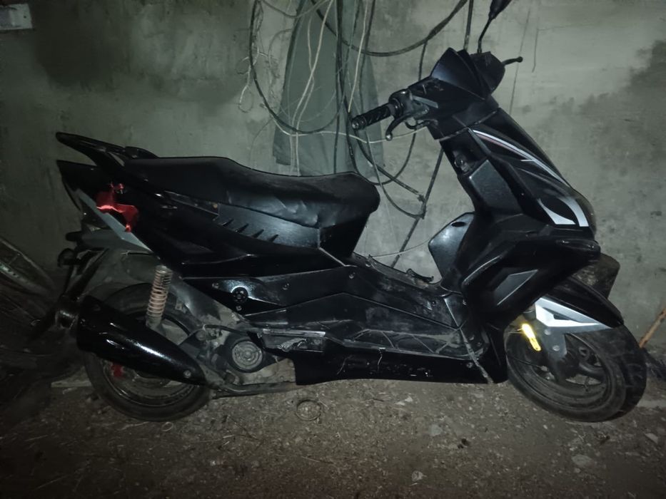 Скутер продам на ходу