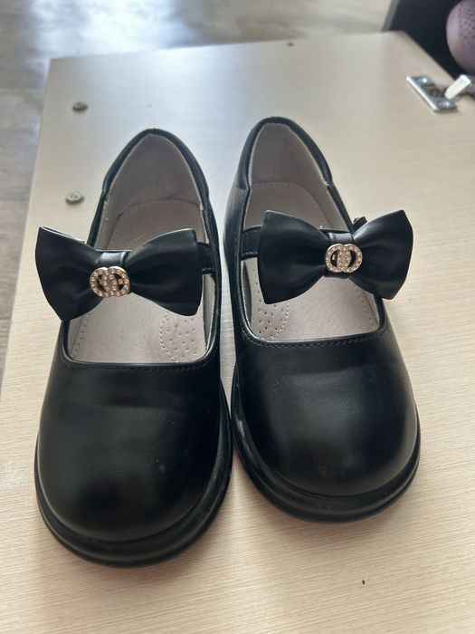 Продам туфли детские