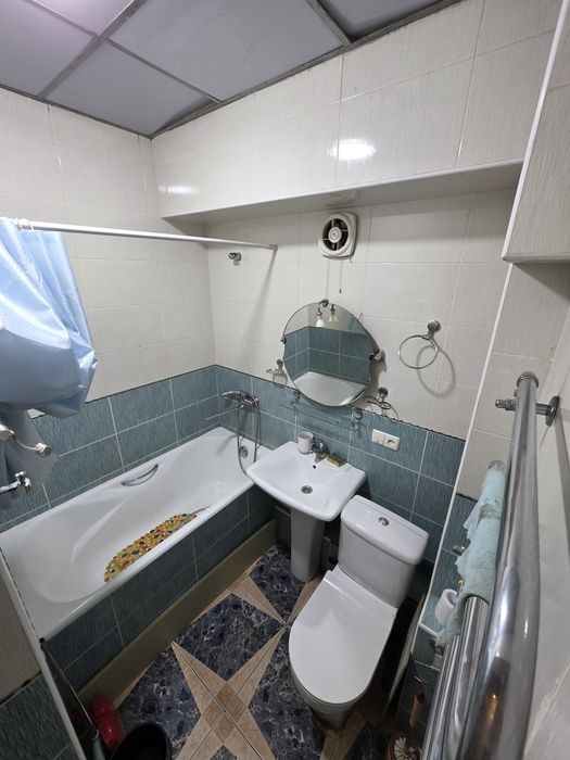 Сдаётся квартира с 2 дворами в Юнусабадском районе (Ц-6), напротив пож