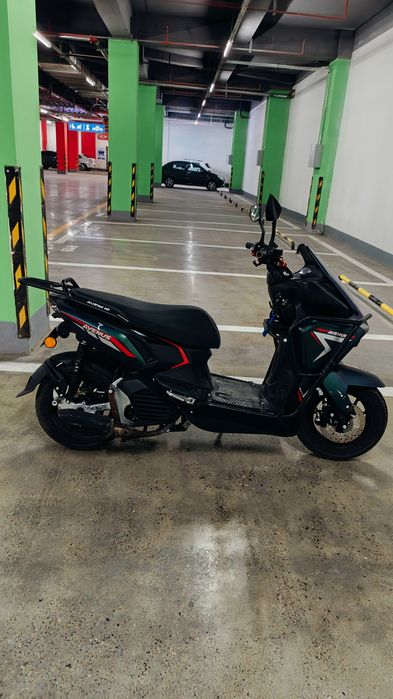 Benzinli skuter Avenus