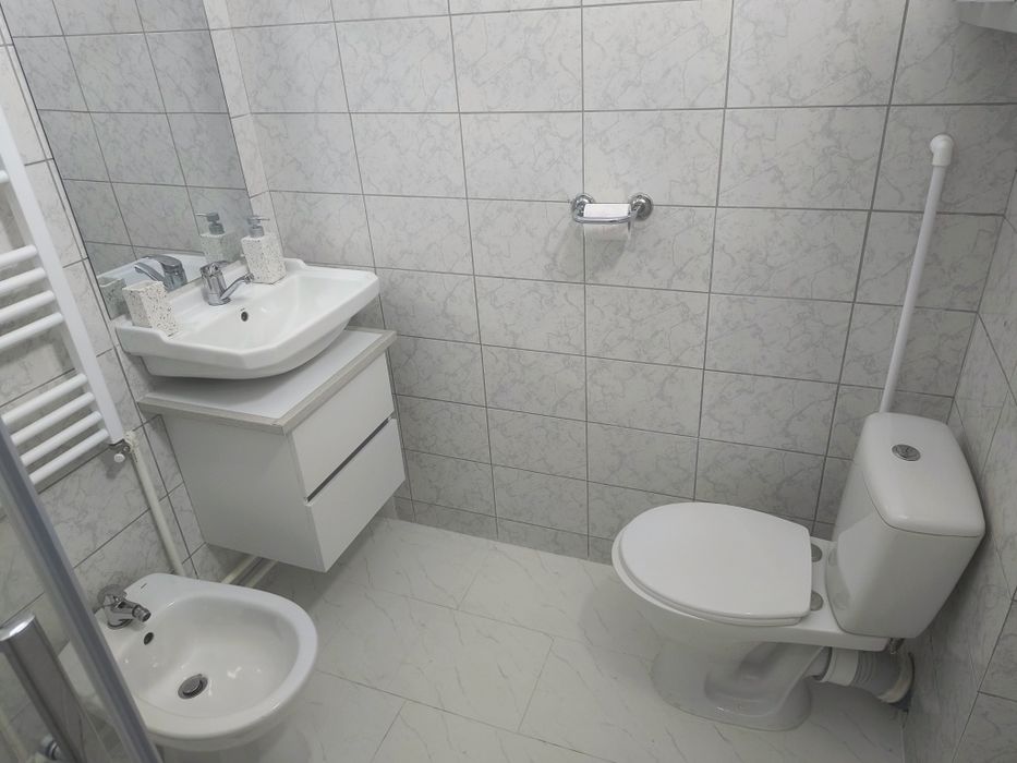 Casa de închiriat în Brezoi- zona centrala,