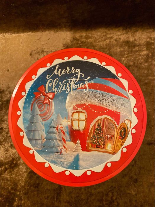 Коледна кутия --метална