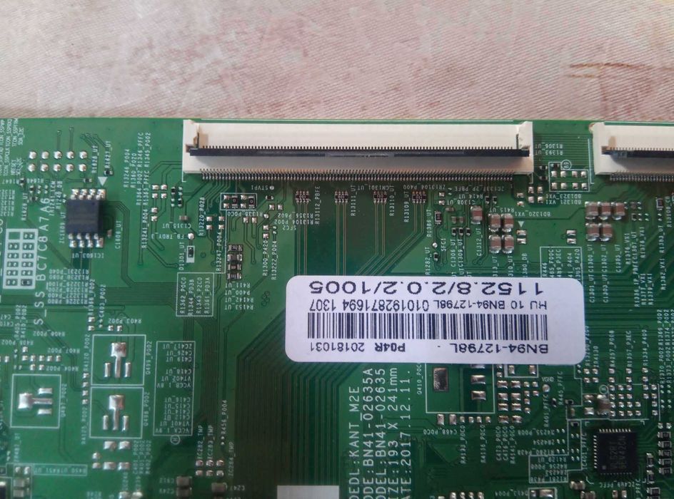 Продавам части от телевизор Самсунг49инча извит