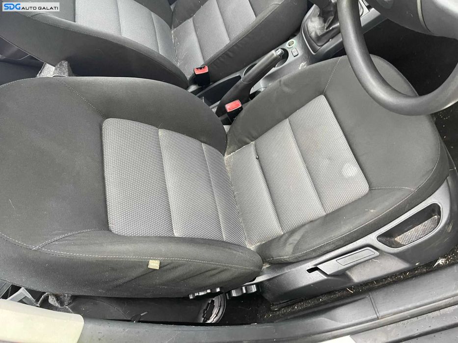 Scaun Textil Fara Incalzire Dreapta Fata Pasager Skoda Octavia 2 2004 - 2013