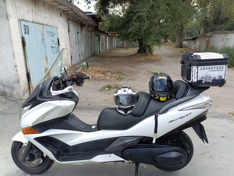 Honda SilverWing GT600