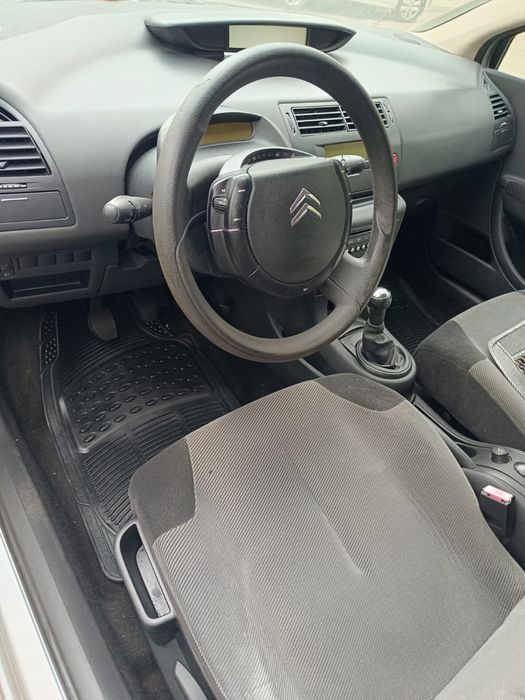 Citroën C4 – An fabricație 2007 Motor 1.6 benzină | 125.000 km