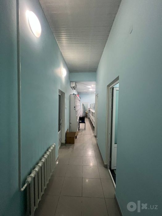 450×60sm Polkali shkaf va oynali vetrina