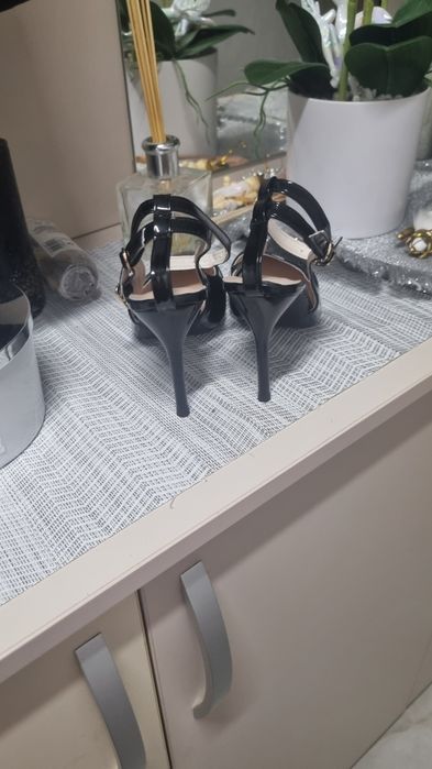 Pantofi noi 36 mn
