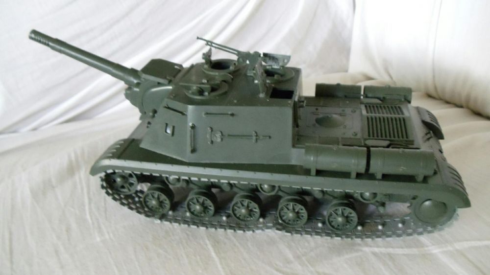 Макет на танк ИСУ 152