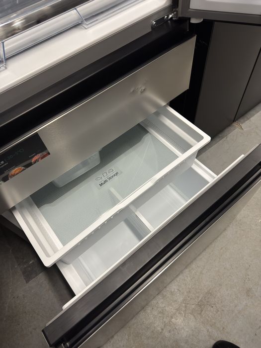 Frigider French Door Hisense RF540N4SBI2