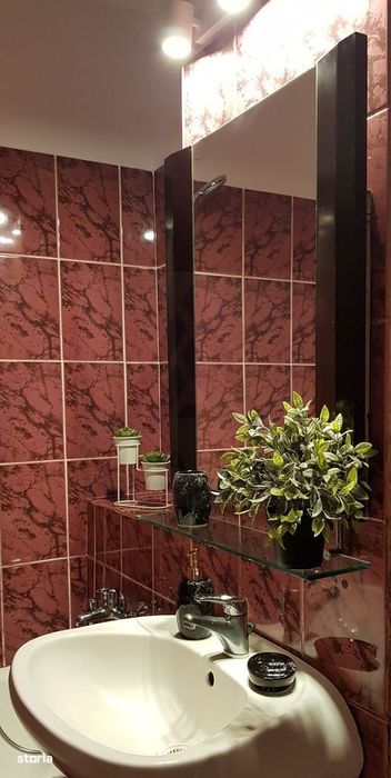 Apartament spatios 77 mp utili 3 camere 2 bai etaj 1 zona Strand